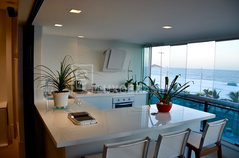 Apartamento Saint Tropez 4 quartos praia da Barra da Tijuca