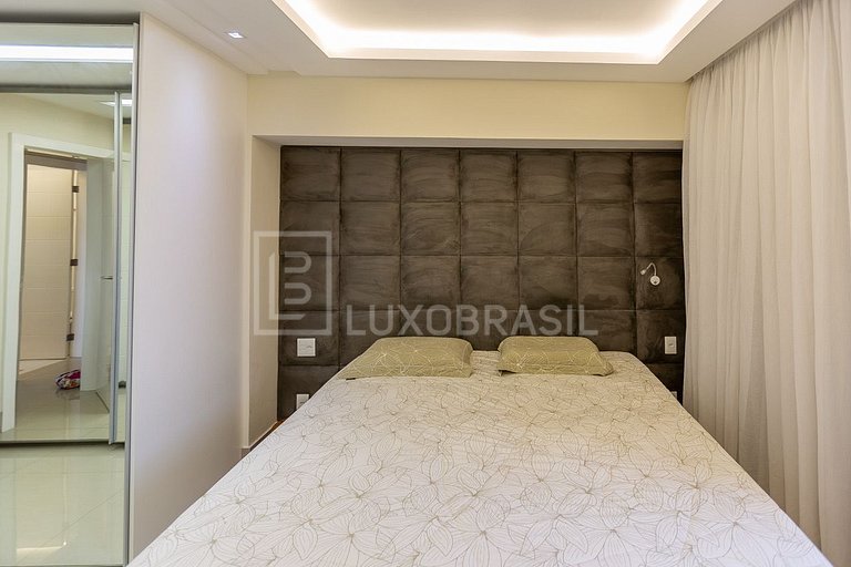 Apartamento Frente Mar na Praia da Barra com 4 quartos