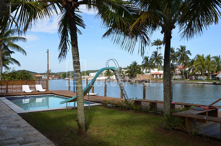 LUXOBRASIL #CF01 Casa en Condominio Moringa Cabo Frio Alquil