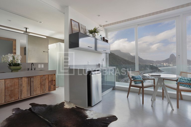 Mansão de luxo com vista deslumbrante no Joá