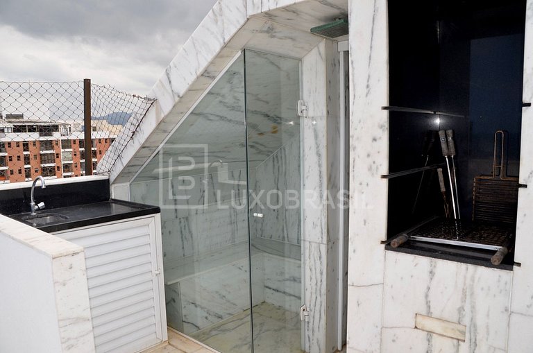 LB - RJ470 Golden Coast Oceanfront Penthouse – 3 Bedrooms fo