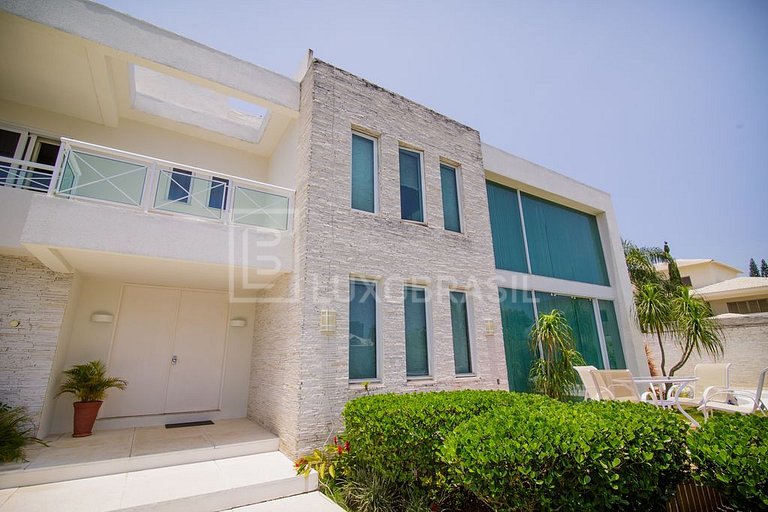 LB - RJ725 Mansión de 7 Habitaciones en el Condominio Mansõe