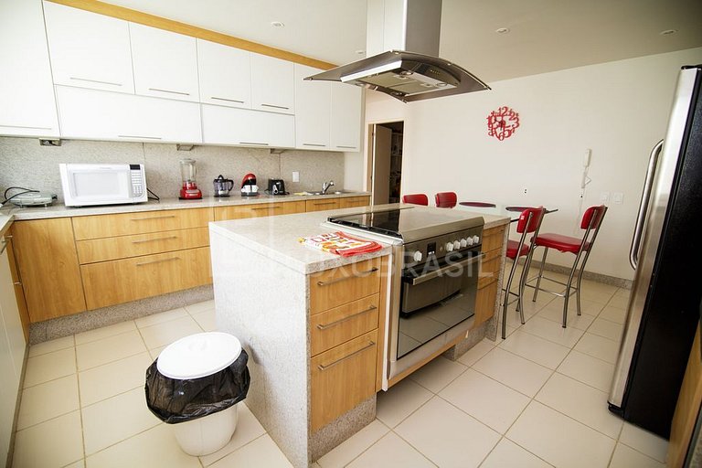 Mansão 07 quartos em condomínio na Barra da Tijuca #725