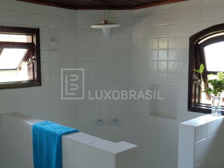 LUXOBRASIL #BZ04 Vila Pitangola 08 habitaciones Búzios Alqui