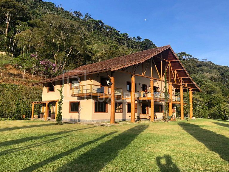 Sitio em Teresópolis com 2 casas #731
