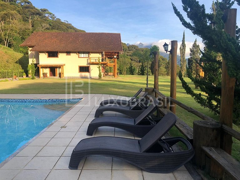 Sitio em Teresópolis com 2 casas #731