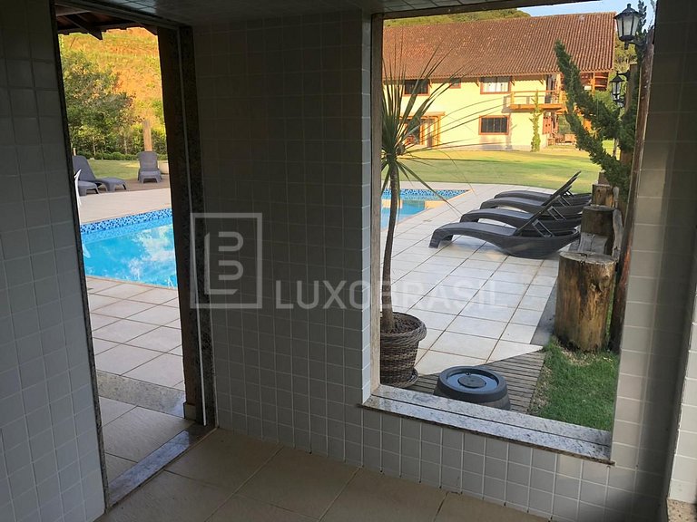 Sitio em Teresópolis com 2 casas #731