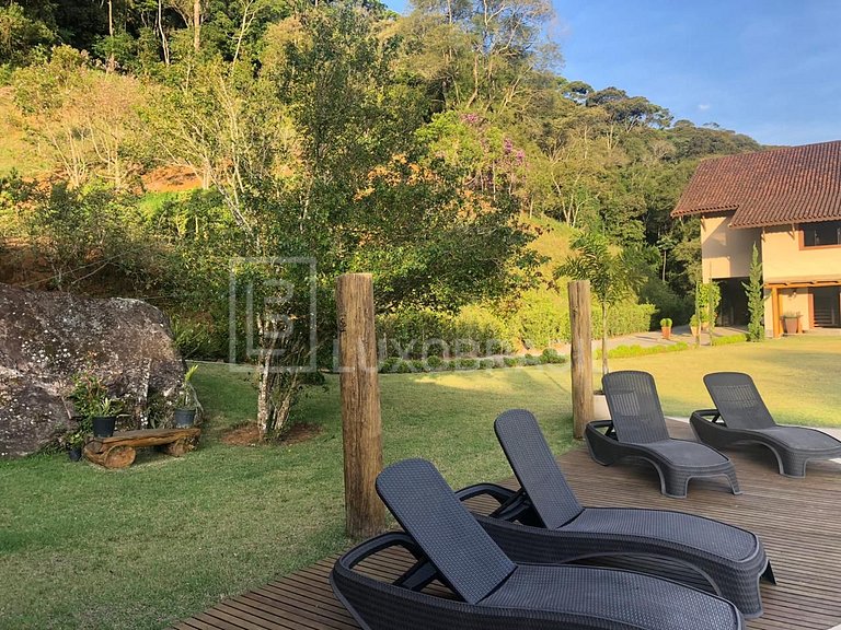 Sitio em Teresópolis com 2 casas #731