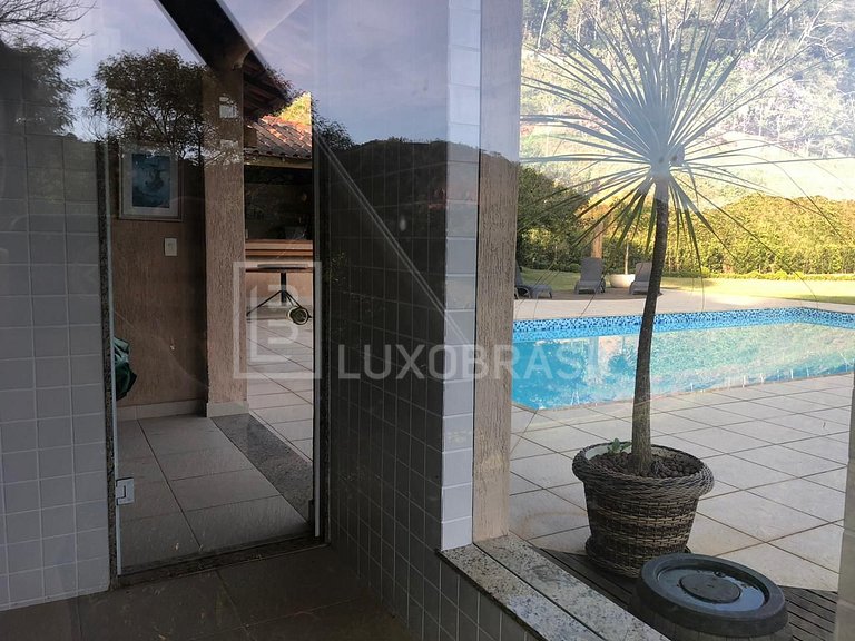 Sitio em Teresópolis com 2 casas #731