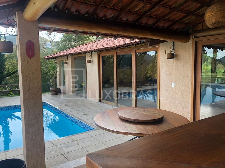 Sitio em Teresópolis com 2 casas #731