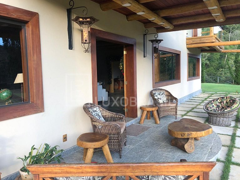 Sitio em Teresópolis com 2 casas #731
