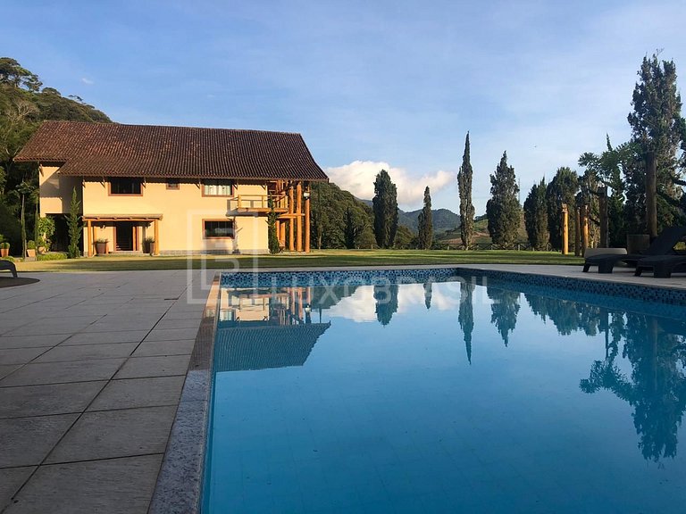 LUXOBRASIL #SE04 Farm in Teresópolis with 02 houses House Va