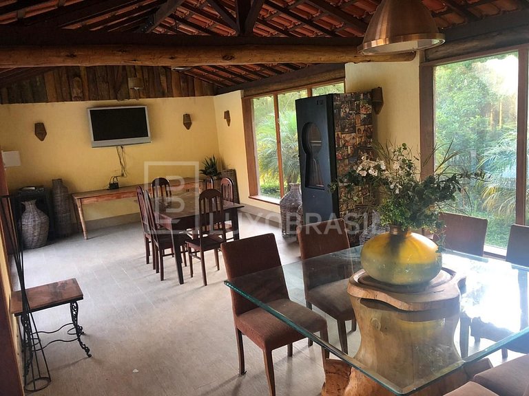 Sitio em Teresópolis com 2 casas #731