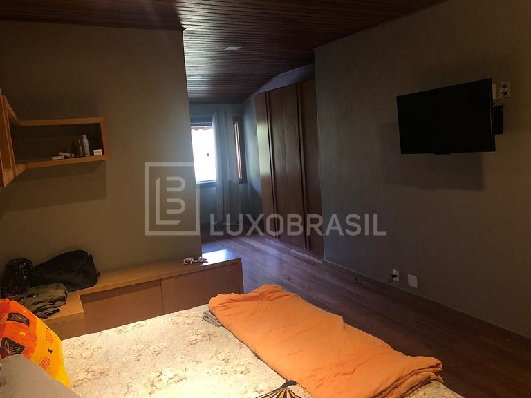 Sitio em Teresópolis com 2 casas #731