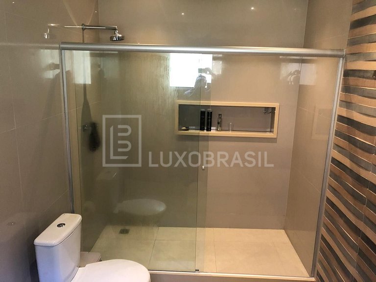 Sitio em Teresópolis com 2 casas #731