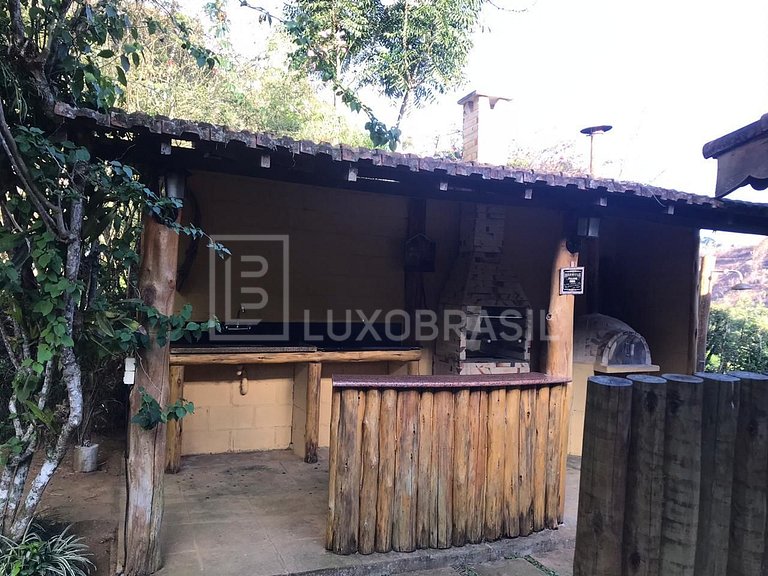 Sitio em Teresópolis com 2 casas #731