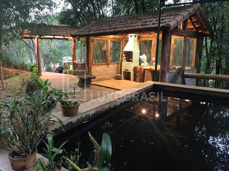 Sitio em Teresópolis com 2 casas #731