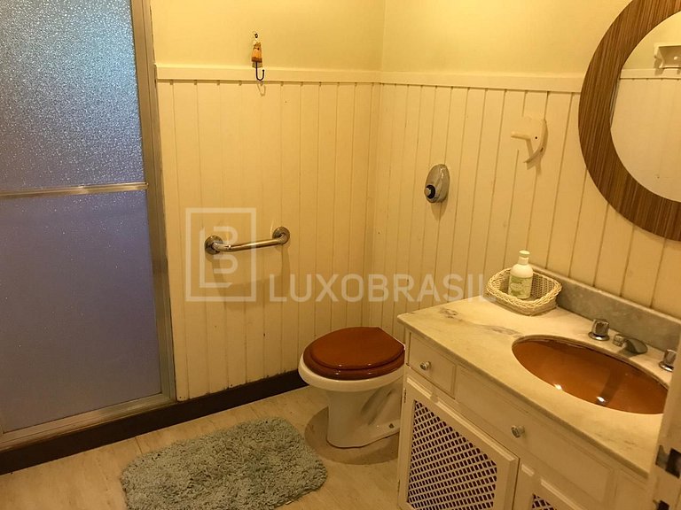 Sitio em Teresópolis com 2 casas #731