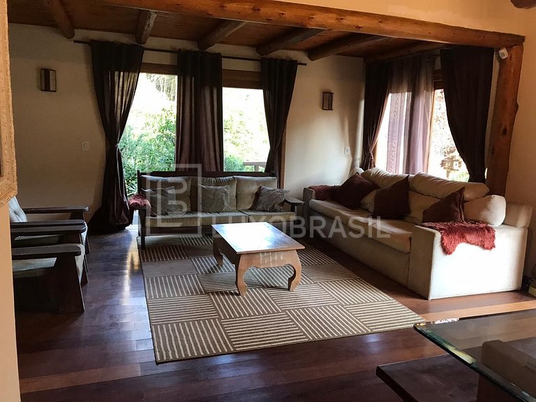 Sitio em Teresópolis com 2 casas #731