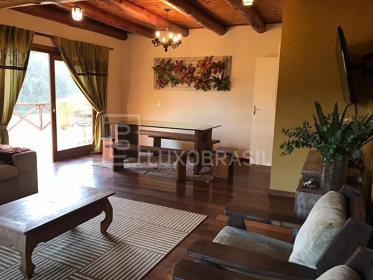 Sitio em Teresópolis com 2 casas #731