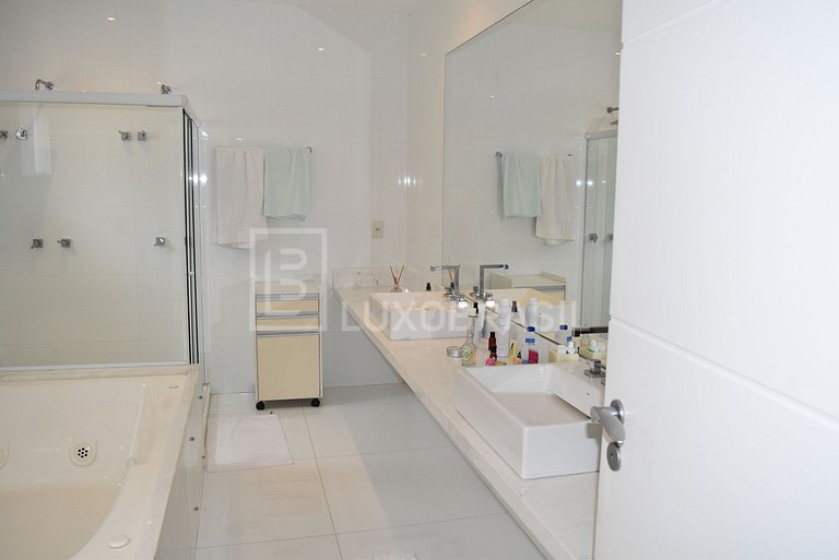 Casa em Condomínio de Luxo na Barra da Tijuca #732