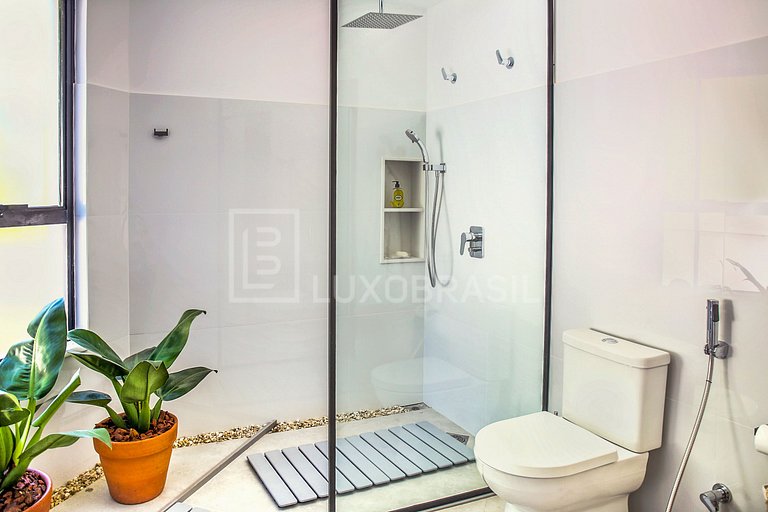 LUXOBRASIL #RJ720 Mansión Joie Joá 04 Dormitorios, 03 Suites