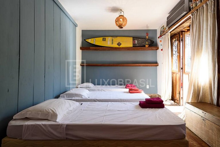 LUXOBRASIL #RJ742 Casa con deck en las orillas del canal en