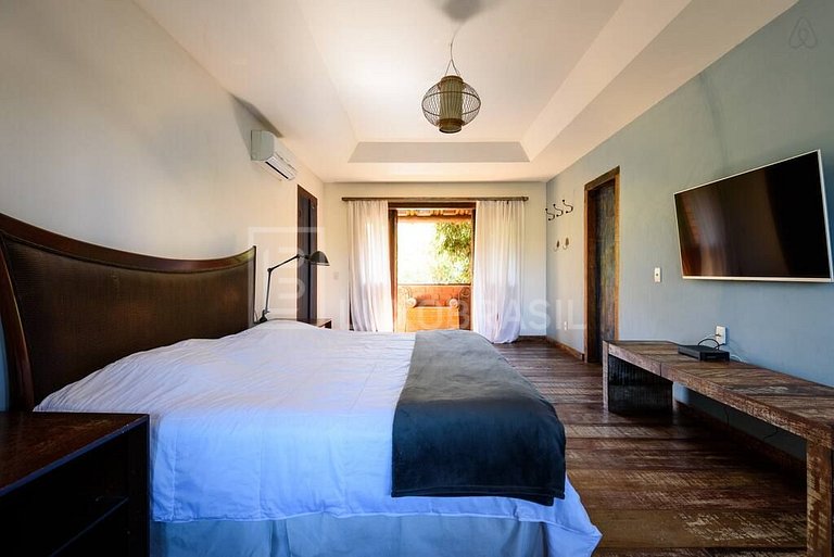 LB - RJ742 House with deck on the banks of the canal in Barr