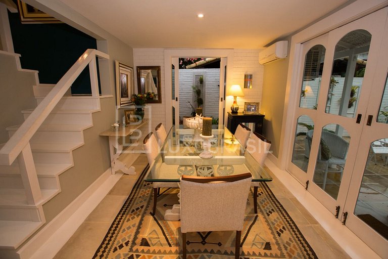 LB – RJ139 Casa de 4 Dormitorios en Venta en el Condominio J