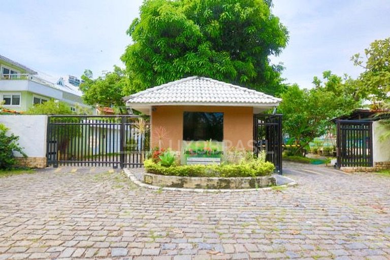 Casa na Barra da Tijuca no condomínio Jardim Clube da Barra