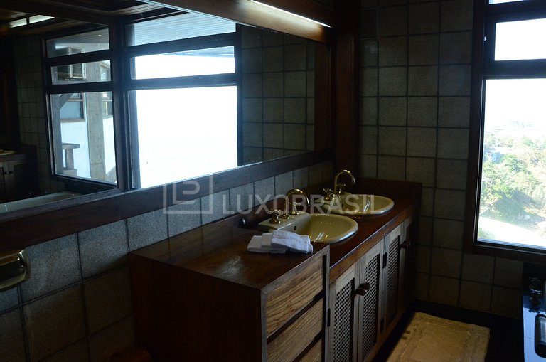 LUXOBRASIL #RJ479 Mansion Seaside 05 suites House Seasonal R
