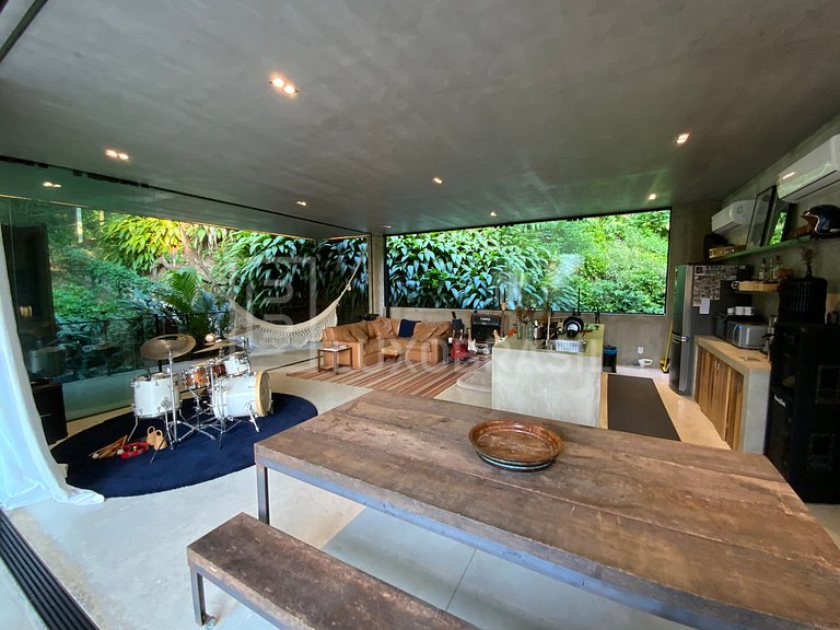 LUXOBRASIL #RJ751 Modern House in Floresta 02 Suites Itanhan