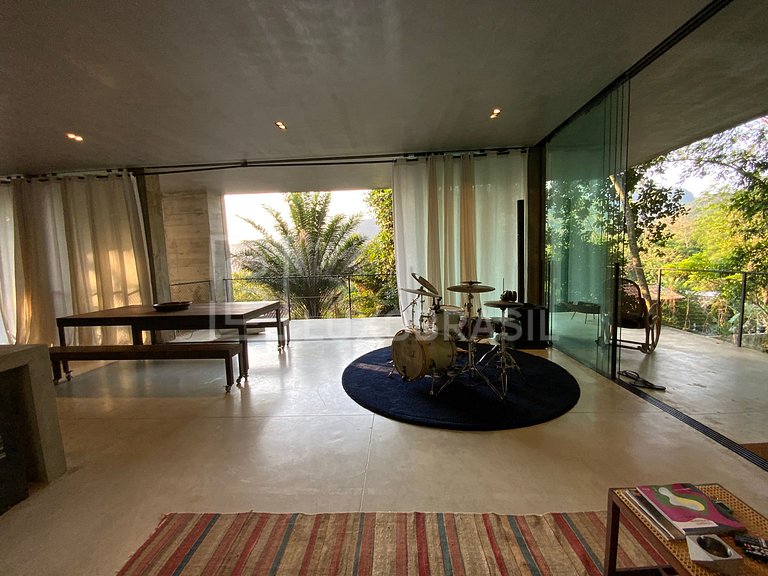 LUXOBRASIL #RJ751 Modern House in Floresta 02 Suites Itanhan