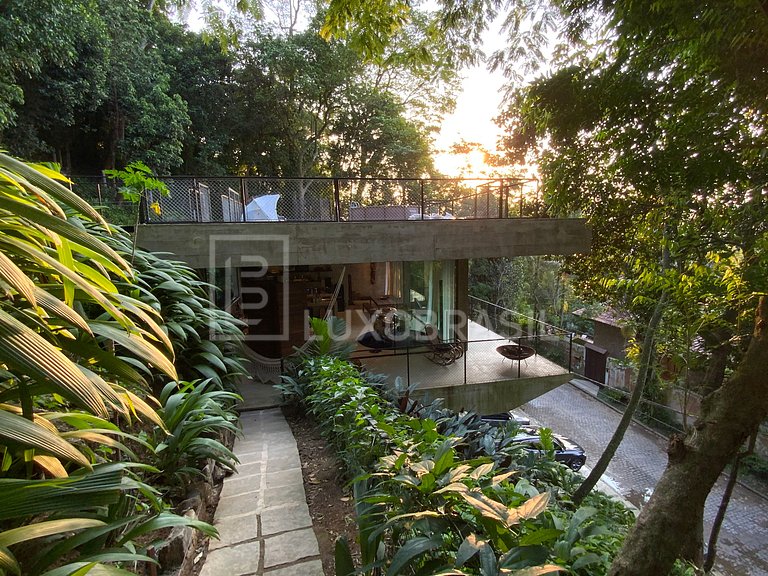 LUXOBRASIL #RJ751 Modern House in Floresta 02 Suites Itanhan
