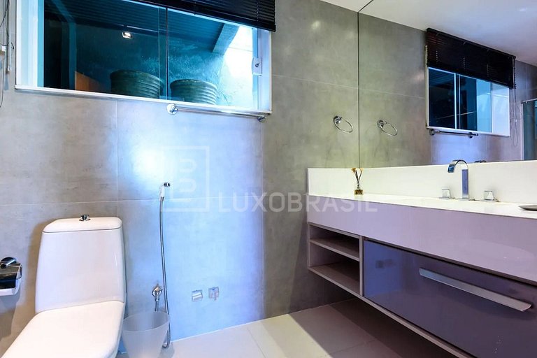 LUXOBRASIL #RJ752 Mansion Le Joux 04 Suites and 02 Rooms Joá