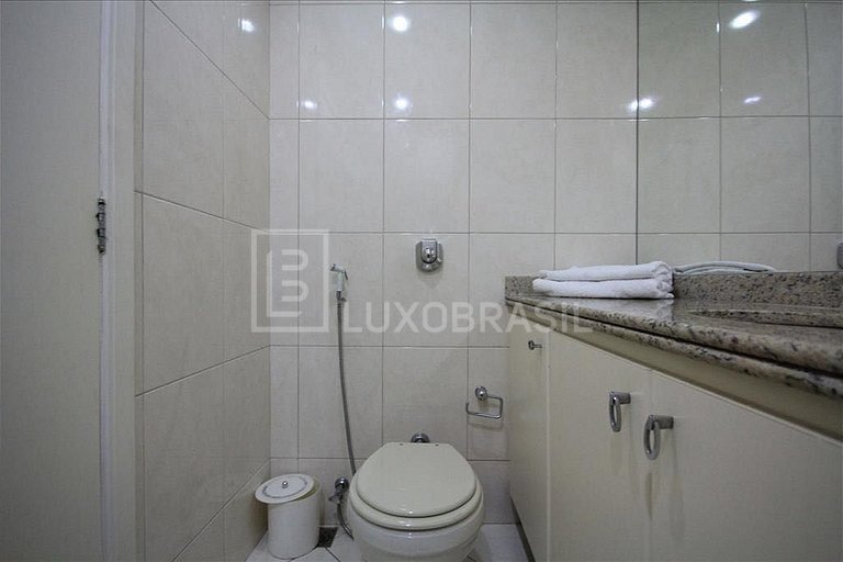 Apartamento 03 Quartos em Copacabana