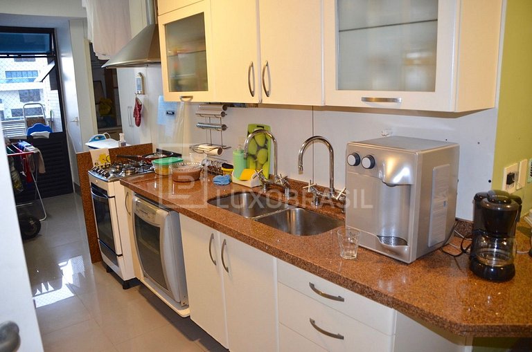 Apartamento Saint Tropez 4 quartos praia da Barra da Tijuca