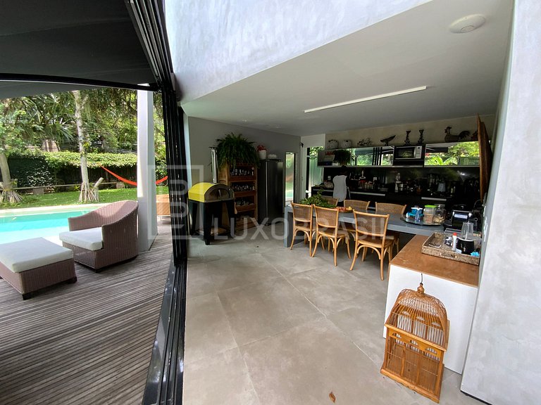 LB - RJ01 Modern House Itanhangá Vacation Rental, Film and P