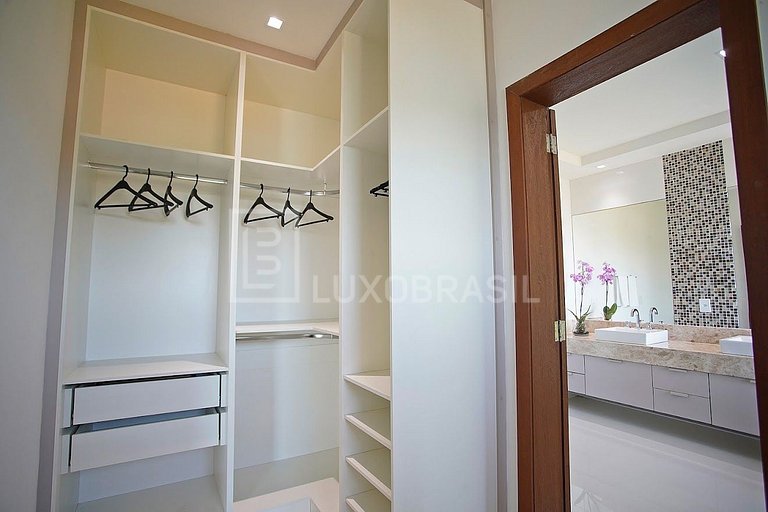 LUXOBRASIL #BZ16 Vila Best of João Fernandes Casa Aluguel Te