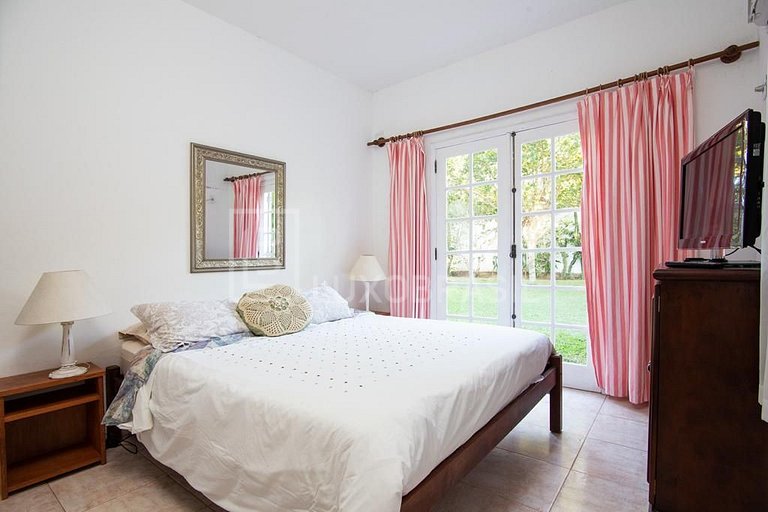 LUXOBRASIL #BZ19 Praia do Canto Casa 05 Suites Alquiler de V