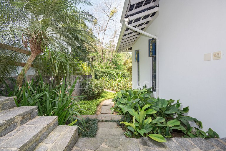 LuxuryBrazil #AR15 Casa Blanca 07 habitaciones Angra Alquile