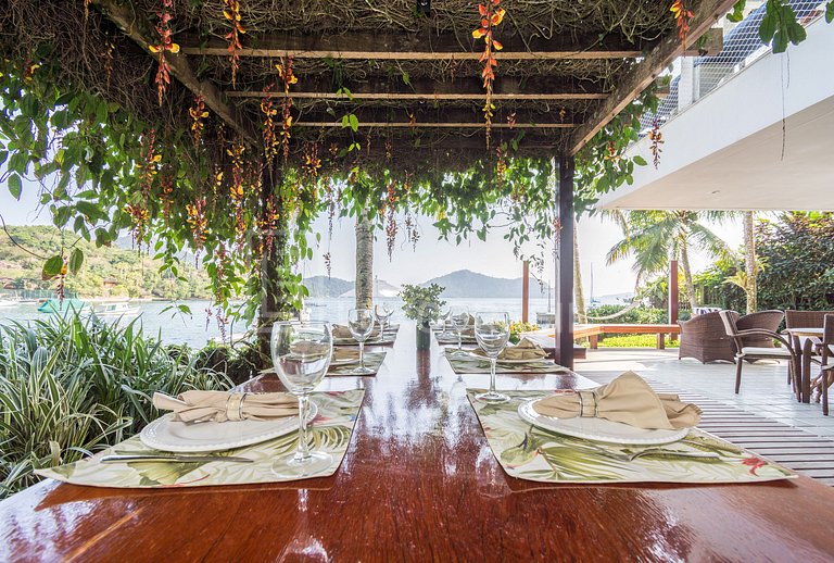 LuxuryBrazil #AR15 Casa Blanca 07 habitaciones Angra Alquile