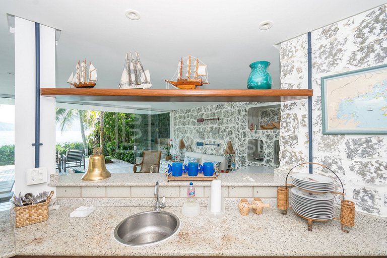 LuxuryBrazil #AR15 Casa Blanca 07 habitaciones Angra Alquile