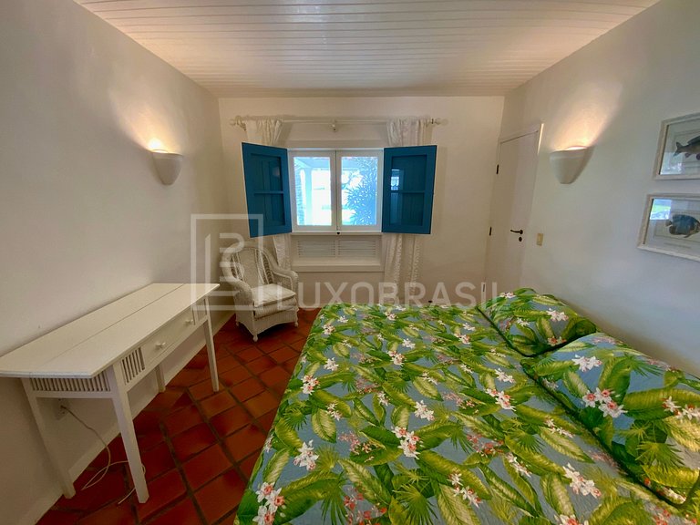 Mansão Búzios Pé na Areia 09 Suítes
