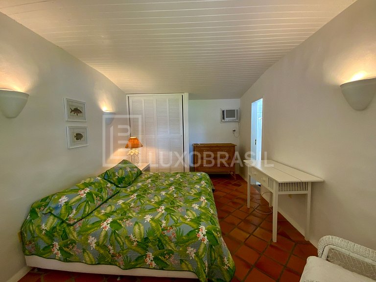 Mansão Búzios Pé na Areia 09 Suítes