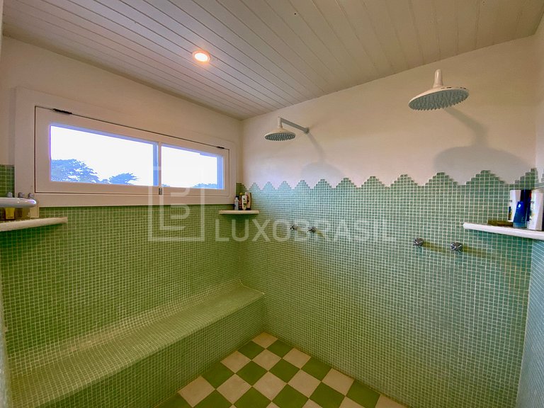 Mansão Búzios Pé na Areia 09 Suítes