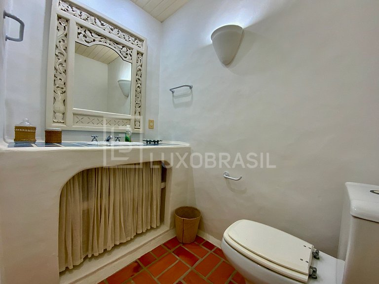 Mansão Búzios Pé na Areia 09 Suítes