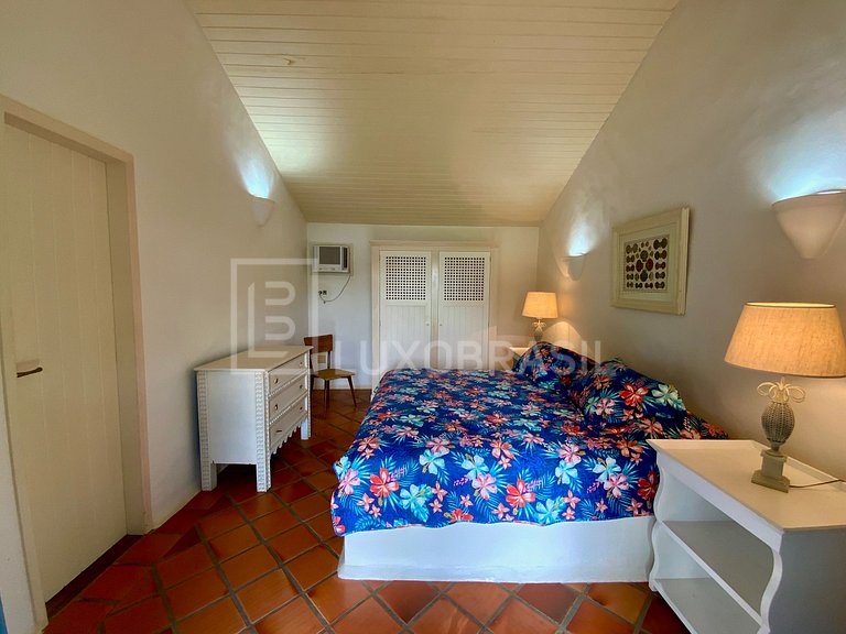 Mansão Búzios Pé na Areia 09 Suítes