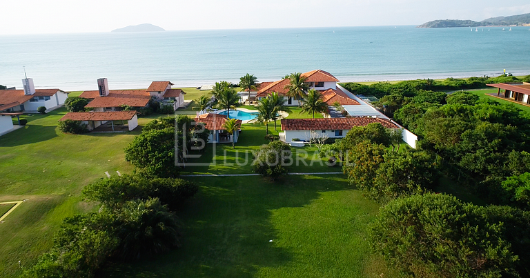 Mansão Búzios Pé na Areia 09 Suítes
