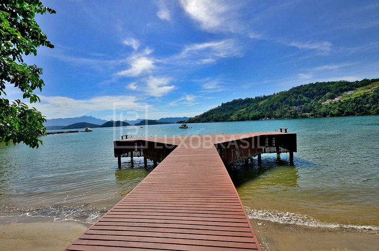 Casa 06 Suítes Angra dos Reis Pé na Areia